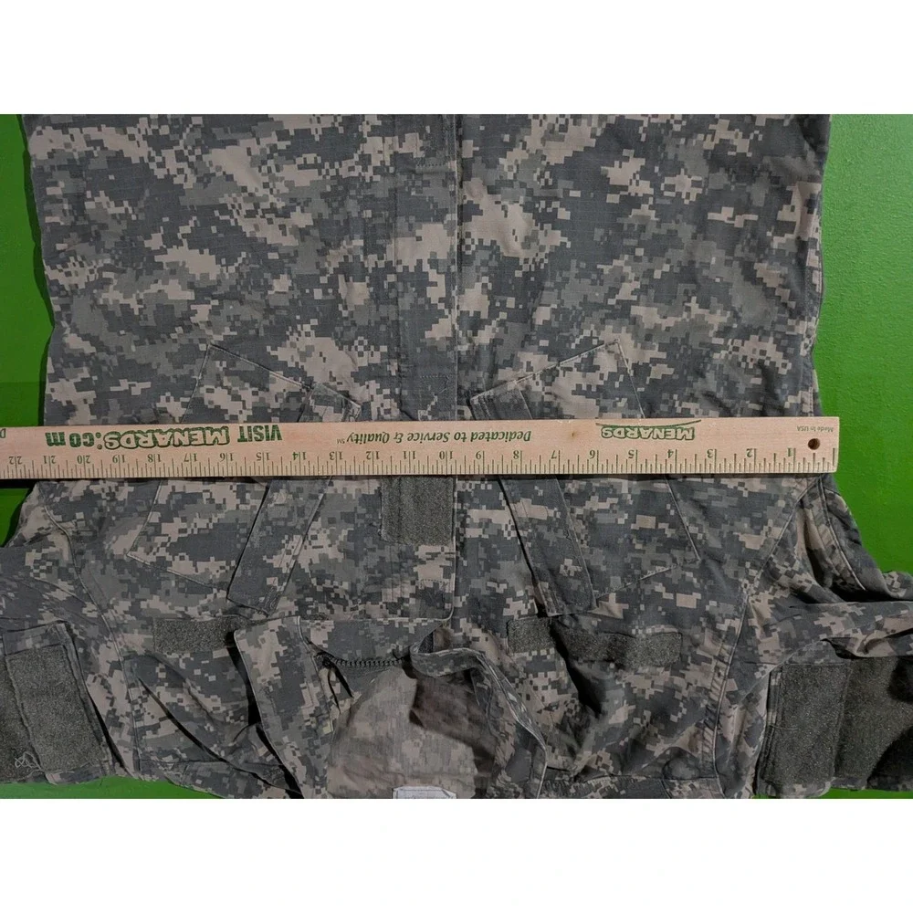 US Army ACU Jacket Mens Small Reg UCP Digital Camo‎ Ripstop Combat Coat Uniform